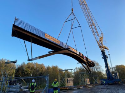 Nieuwe brug maakt verbinding tussen Schelle en Hemiksem